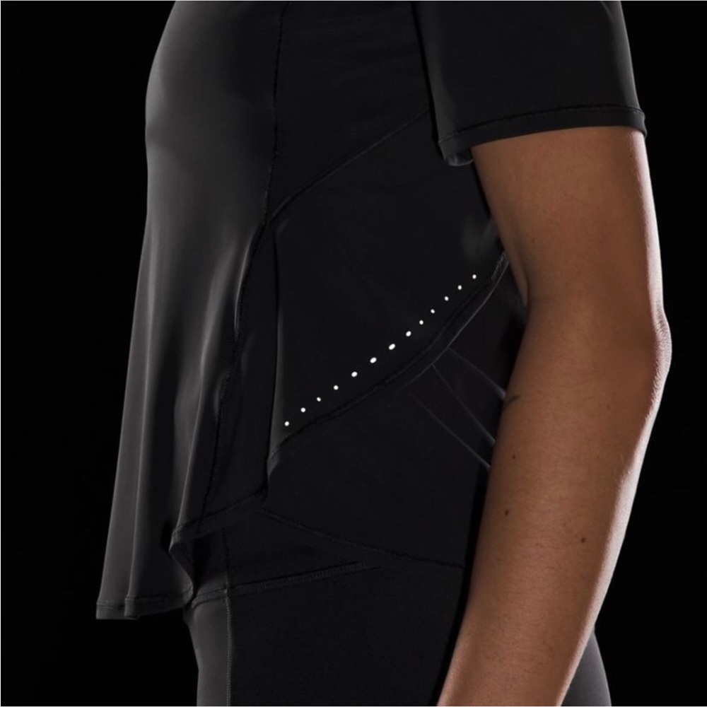 Lululemon Uv Protection Fold-Over Running T-Shirt - image 3